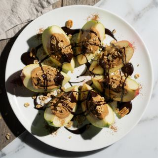 Nutty Granola Apple Bites