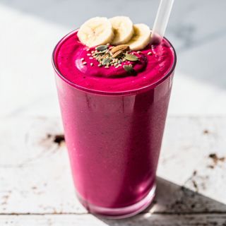 Dragon Fruit Smoothie Bowl